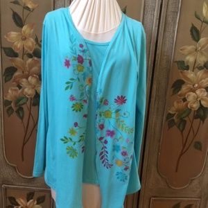 ENDLESS DESIGNS blue woman’s top Size Large